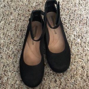 Clark’s Black Flats